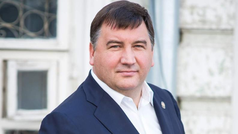 Поздравление ректора КФУ Ленара Сафина с Днем защитника Отечества